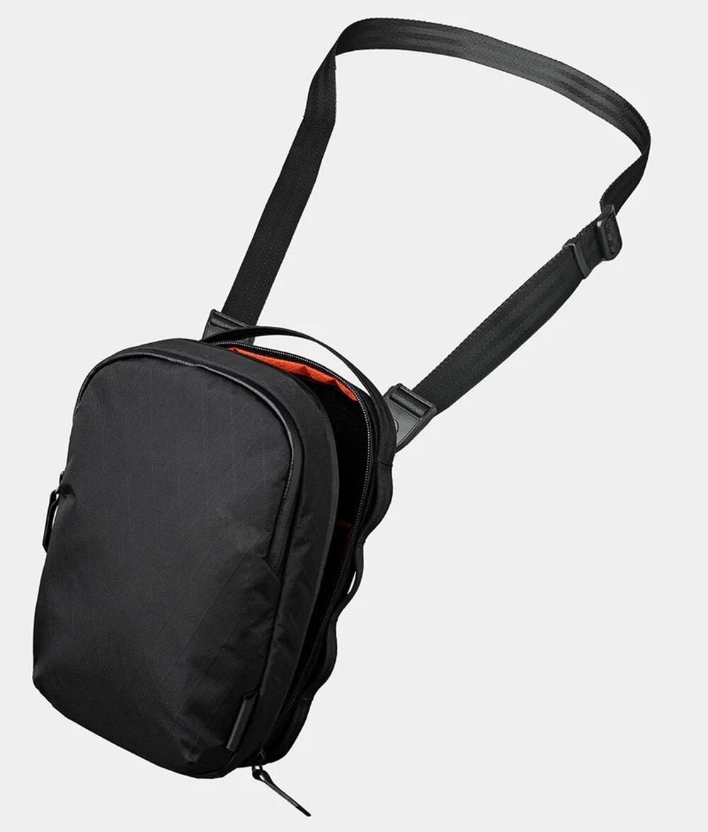 NWT Alpaka Metro Sling Travel Max Crossbody Bag Black | X-Pac VX42